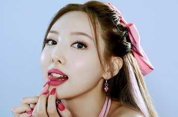 Jihyo quyến rũ đại gia thành phố lớn TWICE